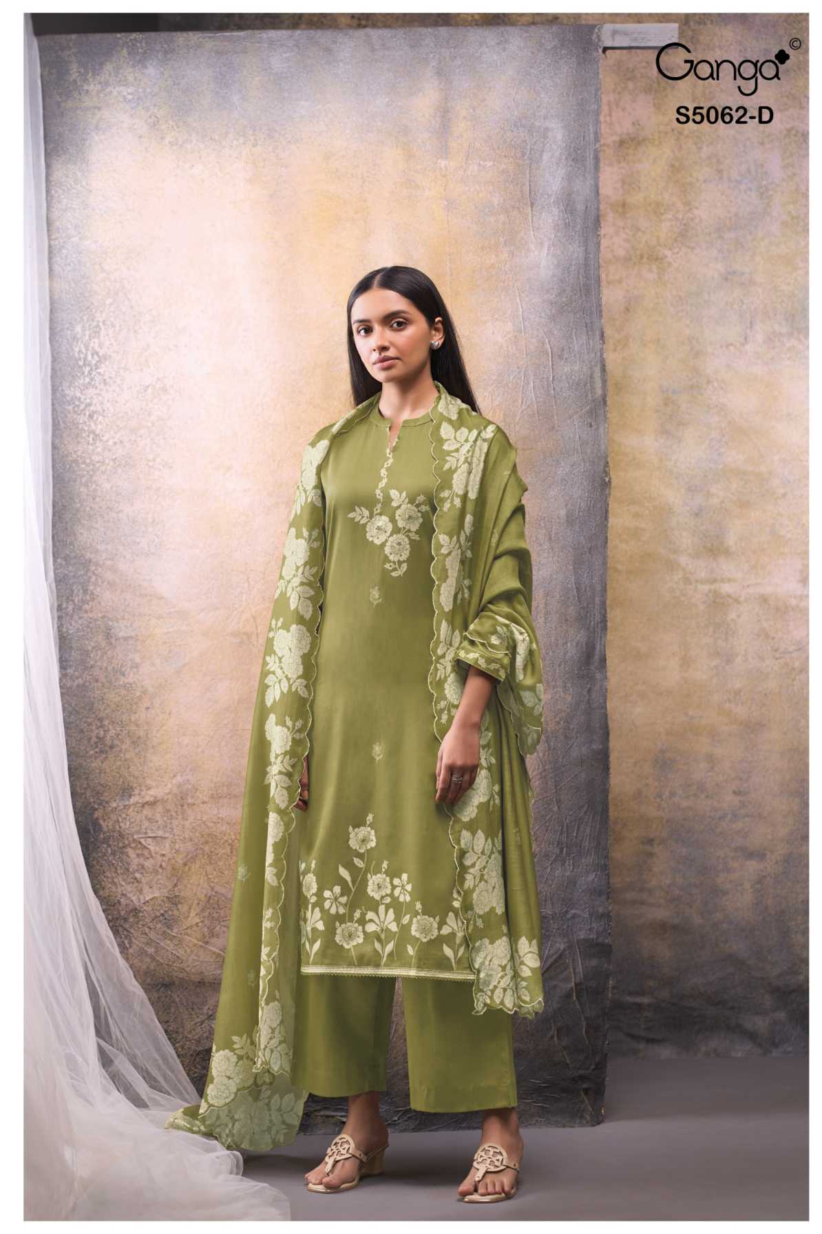 BUY GANGA SUITS GANGA JIVISHA S5062 DUPATTA DESIGN