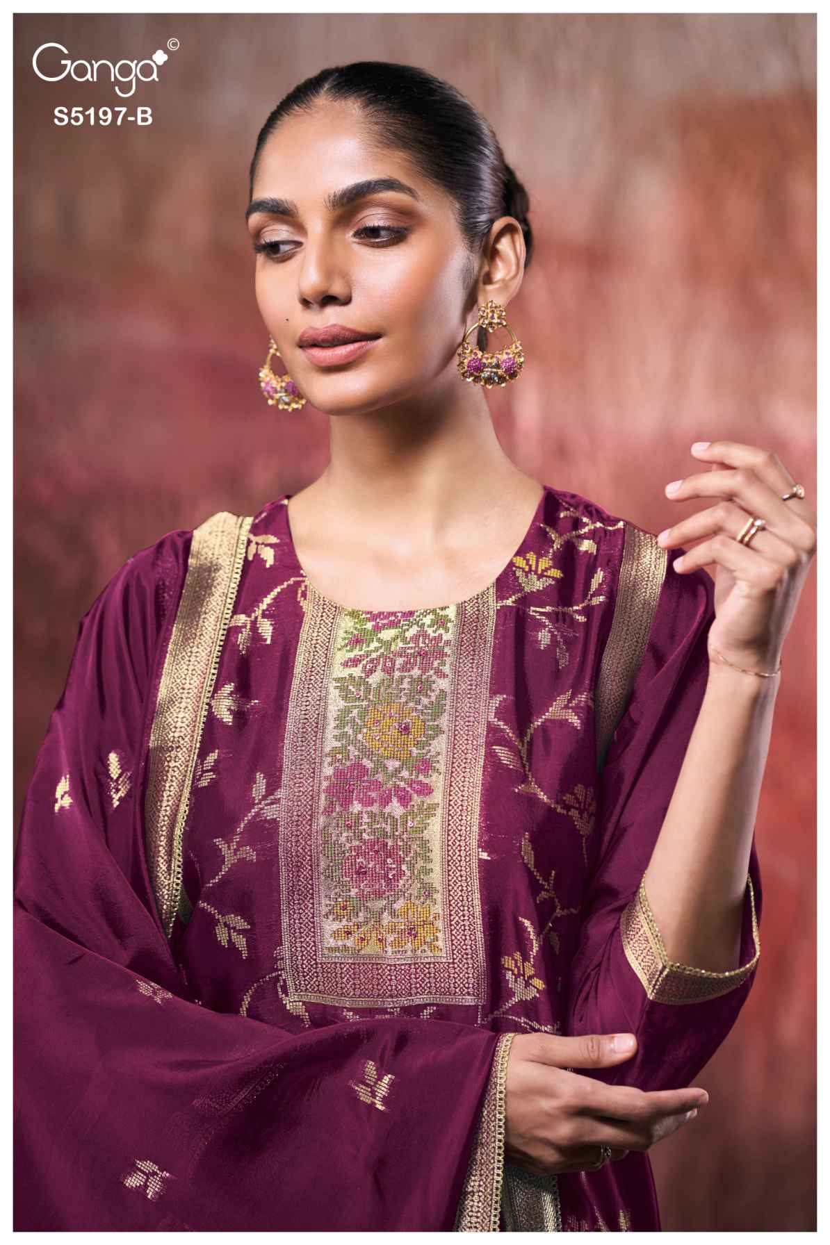 BUY GANGA SUITS GANGA NISHTHA S5197 CLOSEUP IMAGE