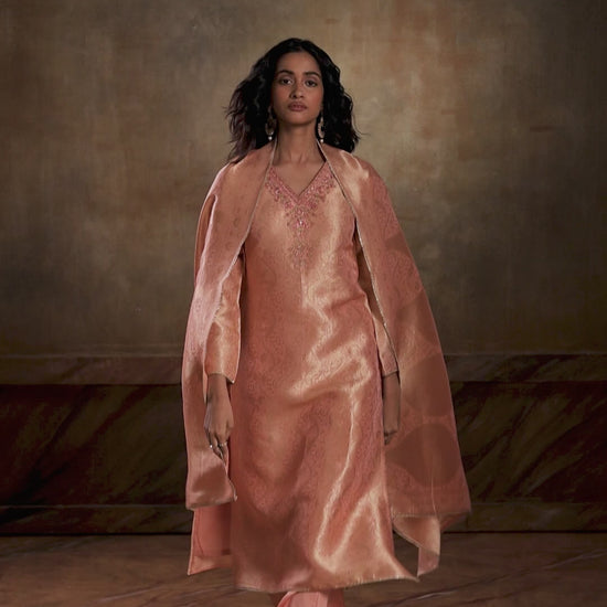 BUY GANGA SUITS SINGLE PIECE GANGA ARELIA S4025 VIDEO