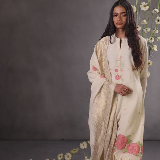 BUY GANGA SUITS GANGA RILARA S4627 PREMIUM SUIT VIDEO