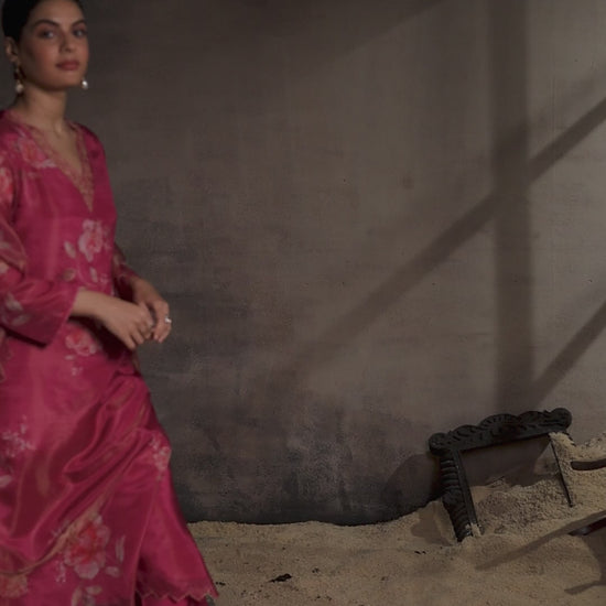 BUY GANGA SUITS SINGLE PIECE GANGA YELIZ S4112 LATEST DESIGN VIDEO