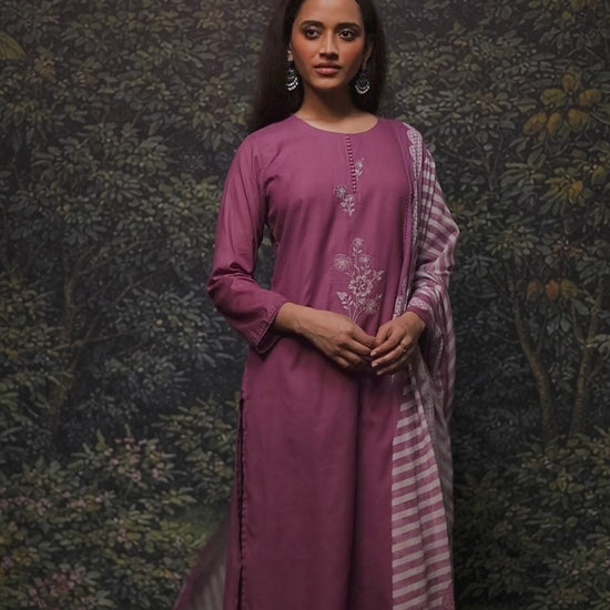 BUY GANGA SUITS ONLINE GANGA HRIDIKA S4681 LATEST DESIGN VIDEO