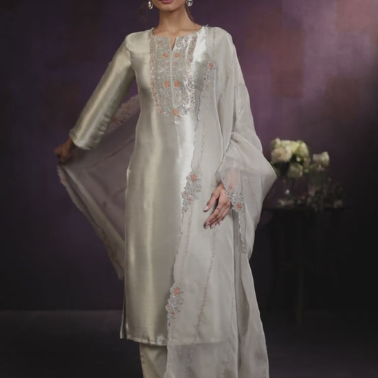 BUY GANGA SUITS GANGA OLESHA S4355 VIDEO