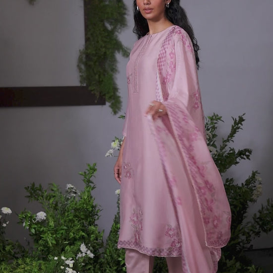 BUY GANGA SUITS GANGA SHIVALI S5173 PREMIUM SUIT VIDEO