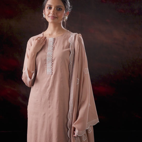 BUY GANGA SUITS ONLINE GANGA NISHIRA S4671 LATEST DESIGN VIDEO