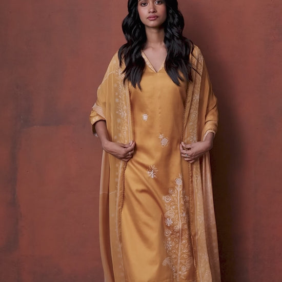 BUY GANGA SUITS WITH PRICE GANGA FESKA S4584 LATEST DESIGN VIDEO