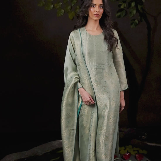 BUY GANGA SUITS GANGA RUVESS S5357 PREMIUM SUIT VIDEO