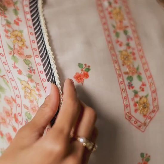 BUY GANGA SUITS GANGA HESHIKA S5235 PREMIUM SUIT VIDEO