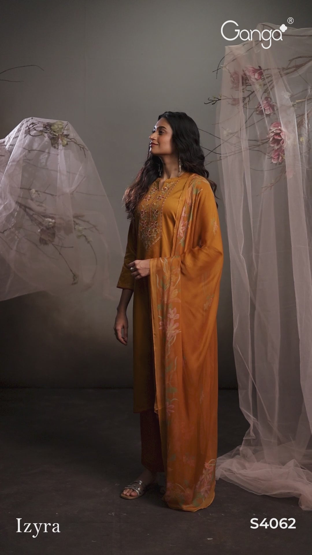 BUY GANGA SUITS SINGLE PIECE GANGA IZYRA S4062 LATEST DESIGN VIDEO